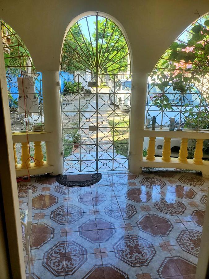 Fay Guest House Negril Exterior photo